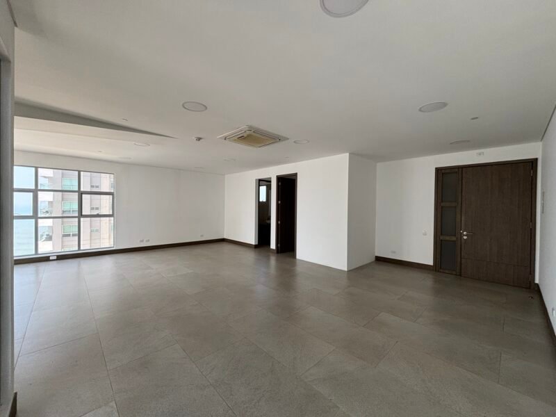 🏢 OFICINA EN VENTA / ARRIENDO – BOCAGRANDE